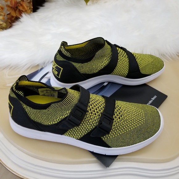 Nike Men's Air Sockracer Flyknit - Picture 4 of 8